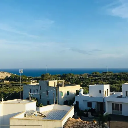 Depandance Maria Con Terrazza * ماريتيما
